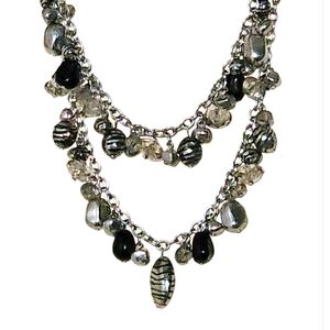 Silver black bead stones necklace